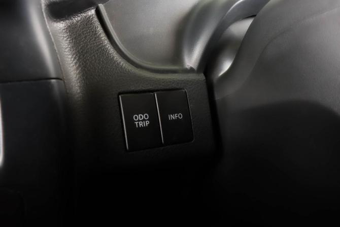 Suzuki Solio III с пробегом 2019 года, цена 999 000 рублей, 154000 км, микровэн, Автокод Объявления