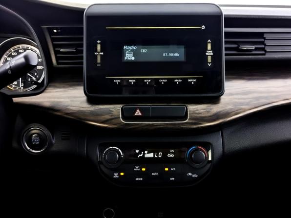 Suzuki Ertiga II с пробегом 2021 года, цена 1 980 000 рублей, 78757 км, компактвэн, Автокод Объявления