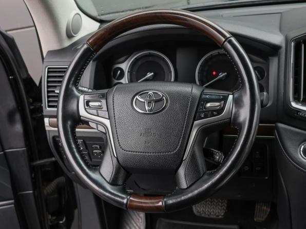 Toyota Land Cruiser 200 Series Рестайлинг 2 с пробегом 2018 года, цена 6 650 000 рублей, 162091 км, внедорожник, Автокод Объявления