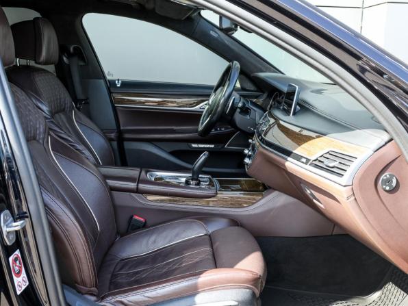 BMW 7 серии VI (G11/G12) с пробегом 2017 года, цена 3 750 000 рублей, 199800 км, седан, Автокод Объявления