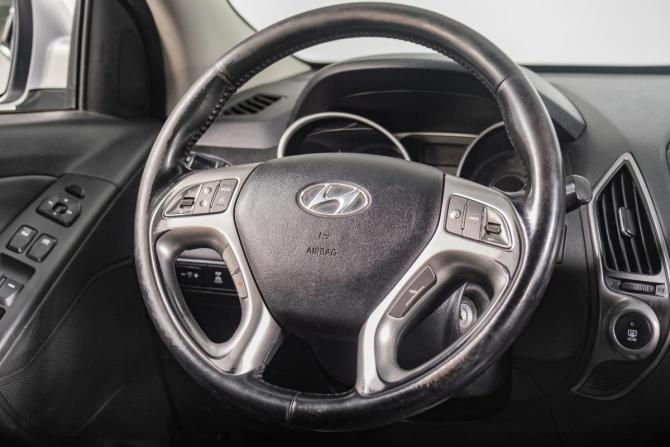 Hyundai ix35 I Рестайлинг с пробегом 2014 года, цена 1 379 000 рублей, 156500 км, внедорожник, Автокод Объявления