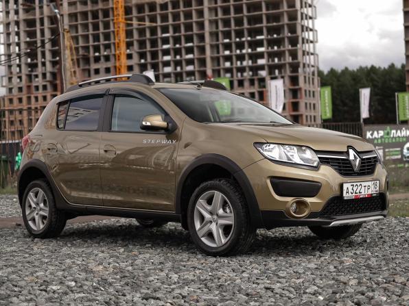 Renault Sandero II с пробегом 2015 года, цена 849 000 рублей, 71349 км, хэтчбек, Автокод Объявления