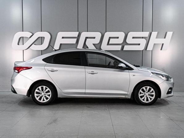 Hyundai Solaris II с пробегом 2017 года, цена 1 279 000 рублей, 159216 км, седан, Автокод Объявления