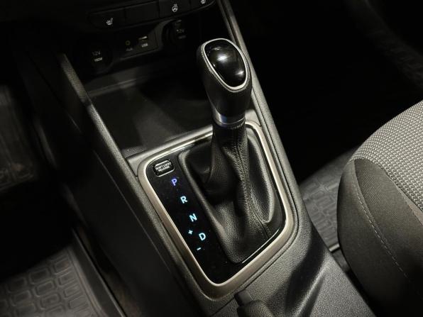 Hyundai Solaris II с пробегом 2018 года, цена 1 320 000 рублей, 54807 км, седан, Автокод Объявления