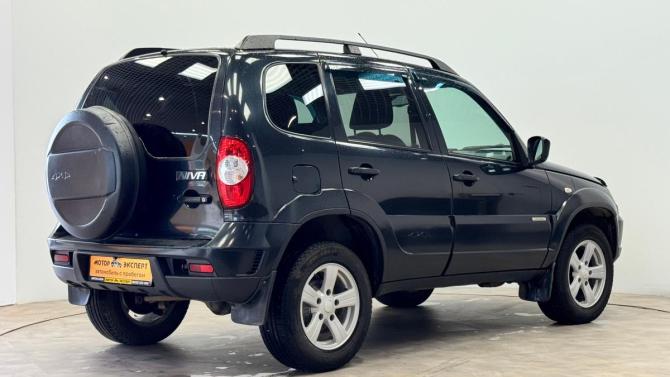 Chevrolet Niva I Рестайлинг с пробегом 2017 года, цена 690 000 рублей, 110267 км, внедорожник, Автокод Объявления