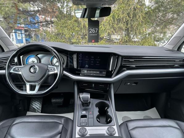Volkswagen Touareg III с пробегом 2019 года, цена 3 650 000 рублей, 198472 км, внедорожник, Автокод Объявления