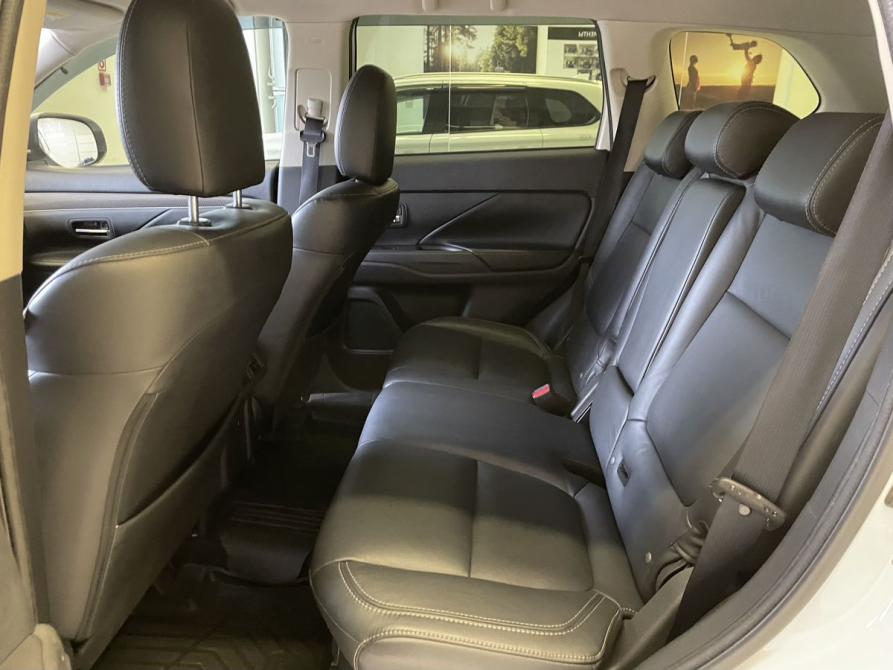 Mitsubishi Outlander III Рестайлинг 3 Новосибирск  - изображение 9