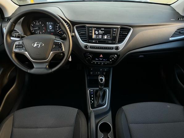 Hyundai Solaris II с пробегом 2017 года, цена 1 170 000 рублей, 137537 км, седан, Автокод Объявления