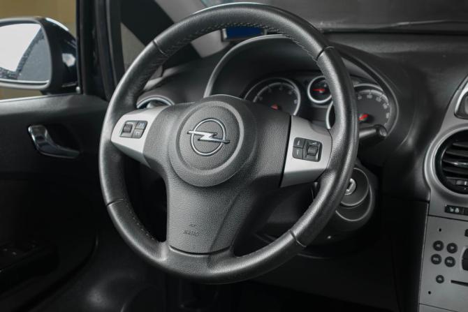 Opel Corsa D Рестайлинг II с пробегом 2013 года, цена 749 000 рублей, 139000 км, хэтчбек, Автокод Объявления