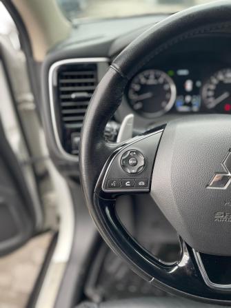 Mitsubishi Outlander III Рестайлинг 2 с пробегом 2017 года, цена 1 999 000 рублей, 138780 км, внедорожник, Автокод Объявления
