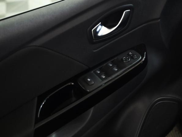 Renault Kaptur I Рестайлинг с пробегом 2021 года, цена 1 499 777 рублей, 126408 км, внедорожник, Автокод Объявления