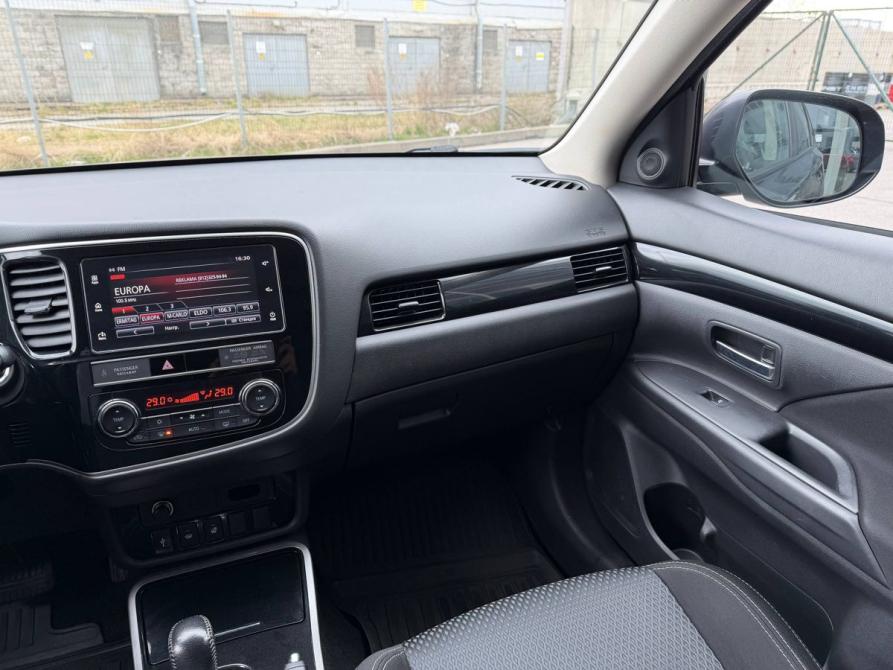 Mitsubishi Outlander III Рестайлинг 3 Санкт-Петербург  - изображение 17