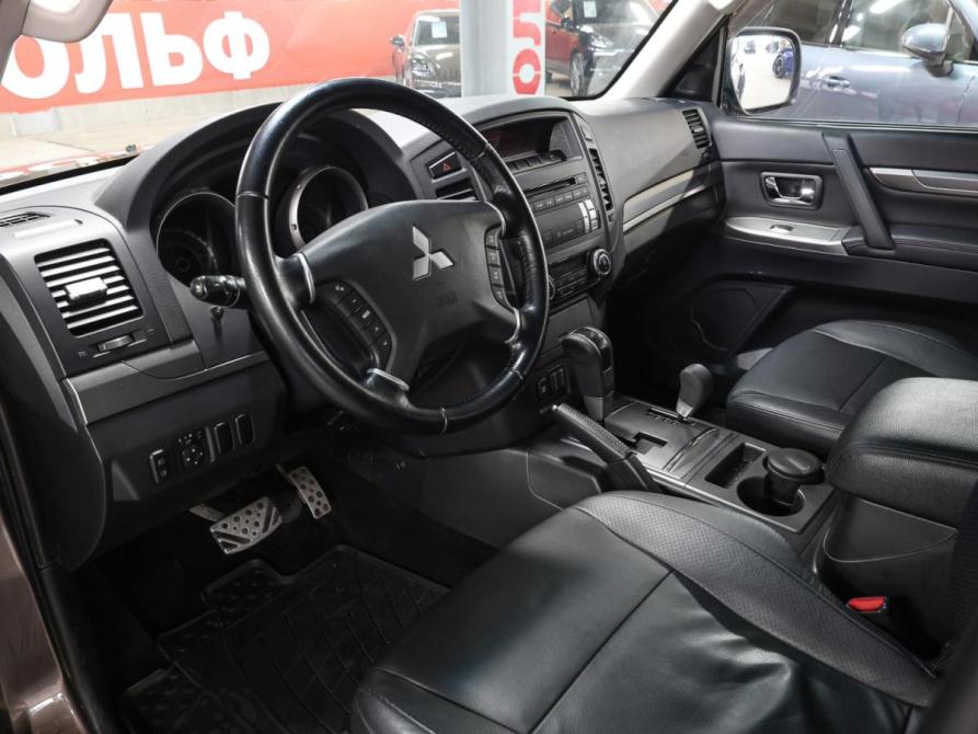 Mitsubishi Pajero IV Рестайлинг 1 Москва  - изображение 17