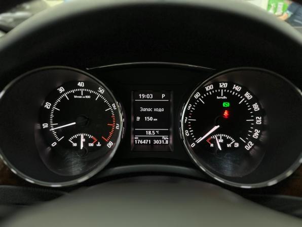 Skoda Superb II Рестайлинг с пробегом 2013 года, цена 1 340 000 рублей, 176470 км, лифтбек, Автокод Объявления