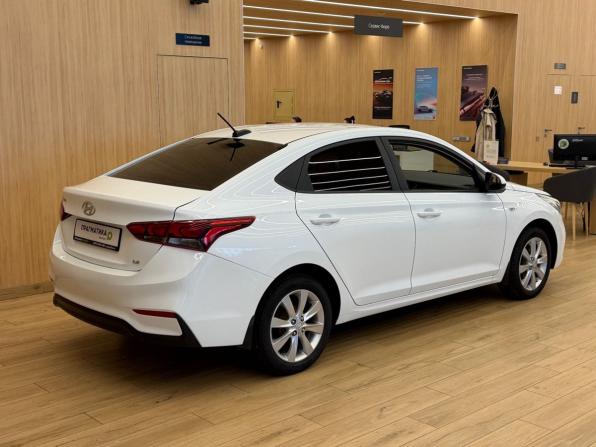 Hyundai Solaris II с пробегом 2019 года, цена 1 178 000 рублей, 121000 км, седан, Автокод Объявления