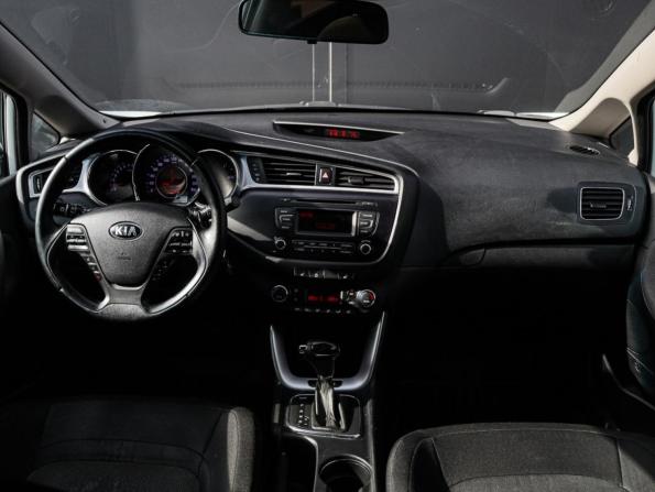 Kia Ceed II Рестайлинг с пробегом 2017 года, цена 1 470 000 рублей, 167495 км, хэтчбек, Автокод Объявления