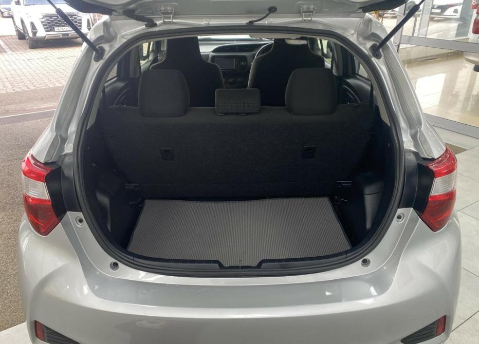 Toyota Vitz III (XP130) Рестайлинг 2 Красноярск  - изображение 13