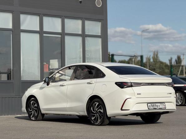 BAIC U5 Plus с пробегом 2023 года, цена 1 090 000 рублей, 46100 км, седан, Автокод Объявления