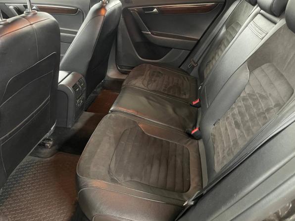 Volkswagen Passat B7 с пробегом 2012 года, цена 799 000 рублей, 308000 км, универсал, Автокод Объявления