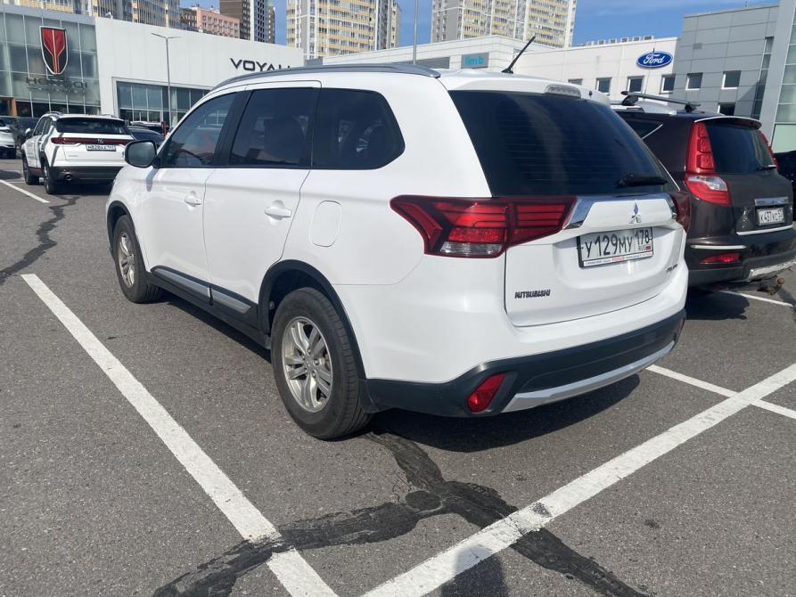 Mitsubishi Outlander III Рестайлинг 2 Санкт-Петербург  - изображение 3
