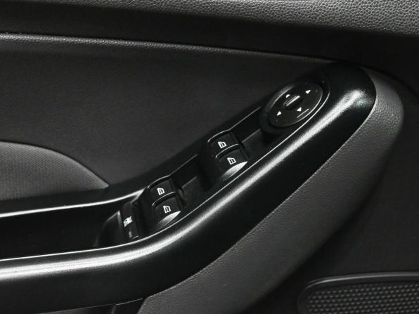 Ford Fiesta Mk6 Рестайлинг с пробегом 2015 года, цена 800 000 рублей, 170515 км, хэтчбек, Автокод Объявления