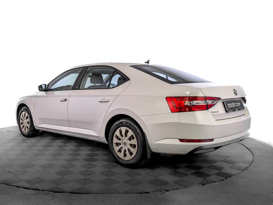 Skoda Superb III Москва  - изображение 7