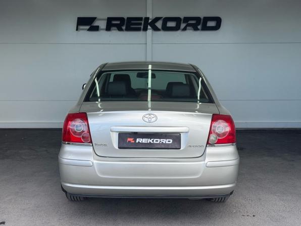 Toyota Avensis II Рестайлинг с пробегом 2006 года, цена 949 000 рублей, 184115 км, седан, Автокод Объявления