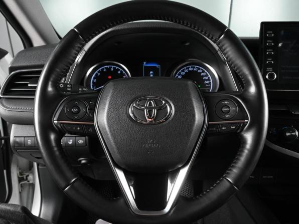 Toyota Camry VIII (XV70) Рестайлинг с пробегом 2021 года, цена 3 049 000 рублей, 61755 км, седан, Автокод Объявления