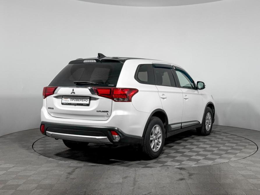 Mitsubishi Outlander III Рестайлинг 2 Санкт-Петербург  - изображение 5