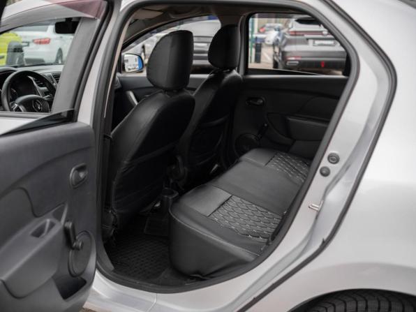 Renault Logan II Рестайлинг с пробегом 2018 года, цена 739 000 рублей, 264080 км, седан, Автокод Объявления