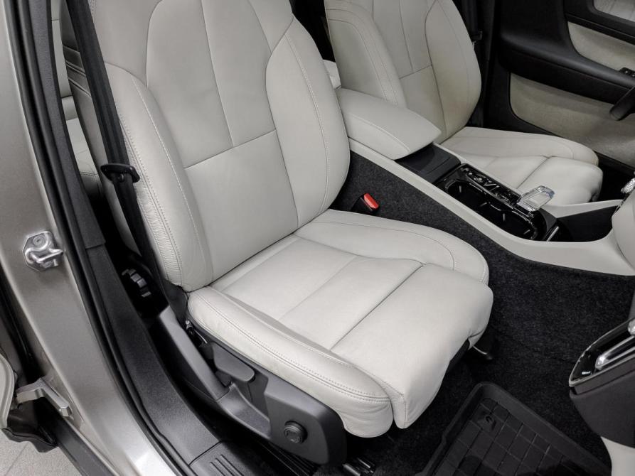 Volvo XC40 I Москва  - изображение 22