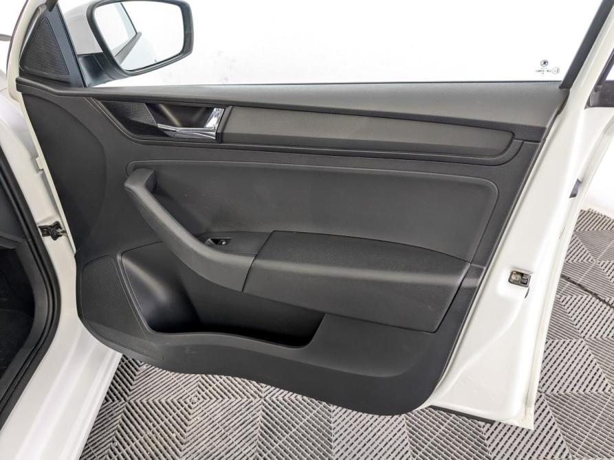 Skoda Rapid I Рестайлинг Москва  - изображение 24
