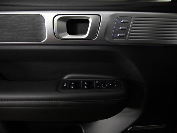 Hyundai Santa Fe V (MX5) с пробегом 2025 года, цена 4 799 000 рублей, 39619 км, внедорожник, Автокод Объявления