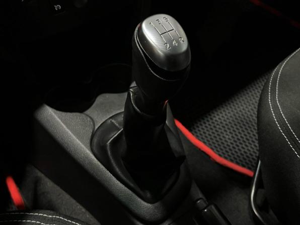 Renault Sandero II Рестайлинг с пробегом 2021 года, цена 1 079 000 рублей, 98508 км, хэтчбек, Автокод Объявления
