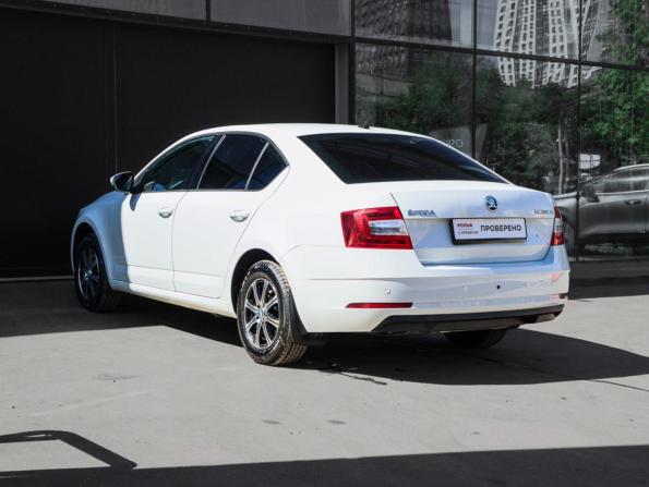 Skoda Octavia III (A7) Рестайлинг с пробегом 2019 года, цена 1 550 000 рублей, 135073 км, лифтбек, Автокод Объявления