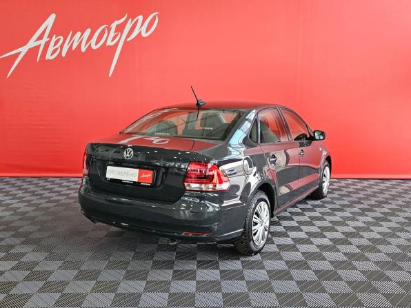 Volkswagen Polo V Рестайлинг с пробегом 2018 года, цена 929 000 рублей, 185000 км, седан, Автокод Объявления