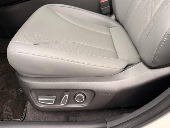 Toyota RAV4 VI (XA60) с пробегом 2026 года, цена 4 399 000 рублей, 10 км, внедорожник, Автокод Объявления