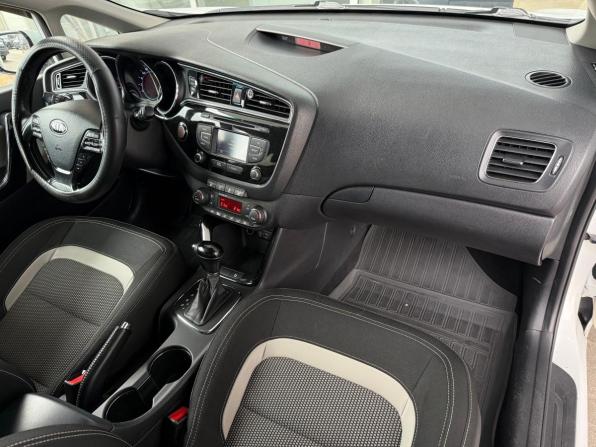 Kia Ceed II Рестайлинг с пробегом 2015 года, цена 1 149 000 рублей, 132000 км, хэтчбек, Автокод Объявления