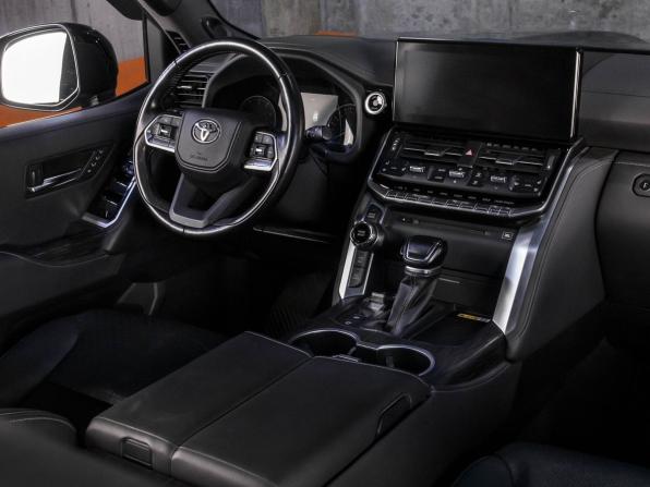 Toyota Land Cruiser 300 Series с пробегом 2021 года, цена 9 699 000 рублей, 100749 км, внедорожник, Автокод Объявления