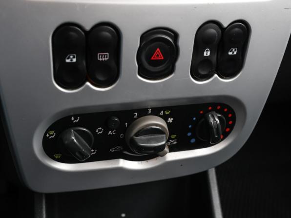 Renault Sandero I с пробегом 2011 года, цена 549 000 рублей, 186195 км, хэтчбек, Автокод Объявления