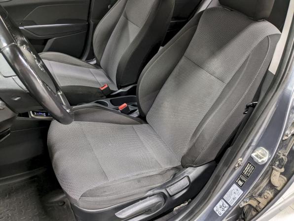 Hyundai Solaris II с пробегом 2019 года, цена 1 240 000 рублей, 178540 км, седан, Автокод Объявления
