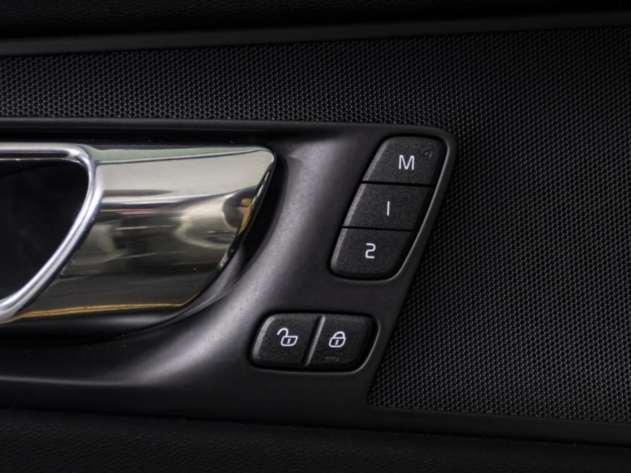 Volvo XC60 II Москва  - изображение 19