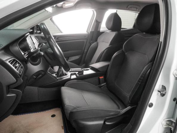 Renault Megane IV с пробегом 2017 года, цена 1 339 000 рублей, 237961 км, хэтчбек, Автокод Объявления