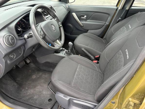 Renault Sandero II с пробегом 2015 года, цена 750 000 рублей, 90000 км, хэтчбек, Автокод Объявления