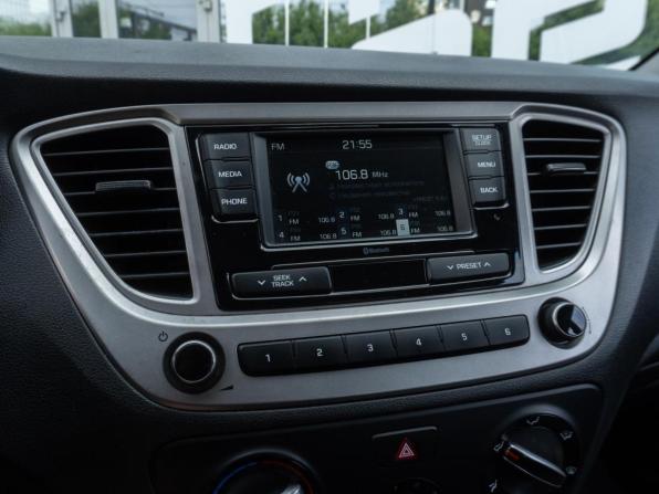 Hyundai Solaris II Рестайлинг с пробегом 2021 года, цена 1 289 000 рублей, 46848 км, седан, Автокод Объявления
