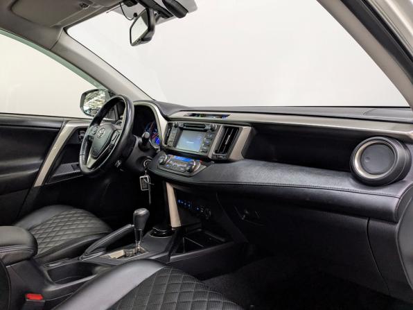 Toyota RAV4 IV (XA40) с пробегом 2015 года, цена 2 000 000 рублей, 175987 км, внедорожник, Автокод Объявления