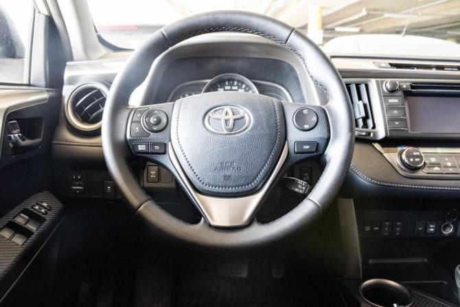 Toyota RAV4 IV (XA40) с пробегом 2013 года, цена 1 750 000 рублей, 203326 км, внедорожник, Автокод Объявления