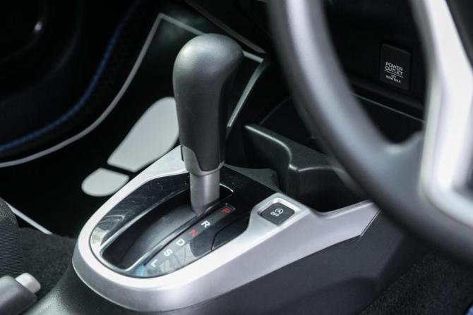 Honda Fit III с пробегом 2016 года, цена 929 000 рублей, 135000 км, хэтчбек, Автокод Объявления