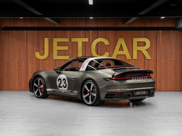 Porsche 911 VIII (992) с пробегом 2023 года, цена 22 000 000 рублей, 9651 км, тарга, Автокод Объявления