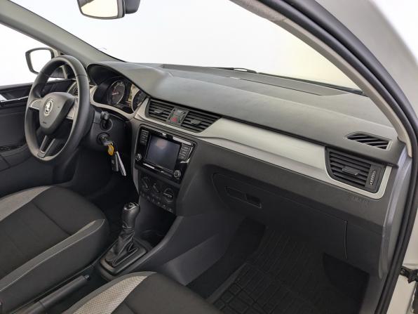 Skoda Rapid I Рестайлинг с пробегом 2019 года, цена 1 399 000 рублей, 67806 км, лифтбек, Автокод Объявления
